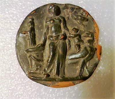 coupe  ; médaillon de vase