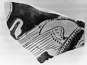 PYXIS LID, FRAGMENT (ATHENIAN, RED-FIGURE)