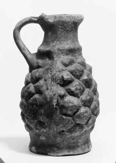 œnochoé ; vase plastique