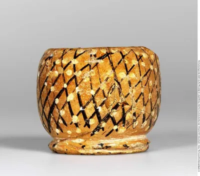 Netz-Lekythos (Henkelstempel, 26, Attische Bauchlekythos; Netzlekythos)