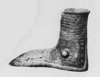 FIGURE VASE (VILLA NOVA)