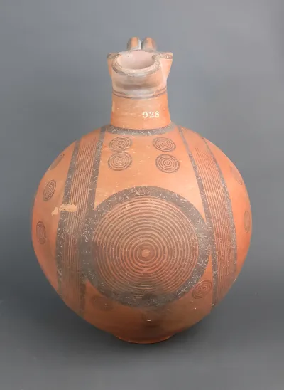 Oinochoe
