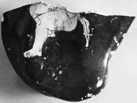 ASTRAGALOS, FRAGMENT (ATHENIAN, RED-FIGURE)
