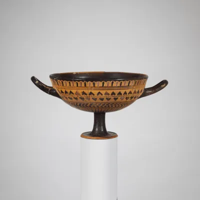 Terracotta kylix: Cassel cup (drinking cup)