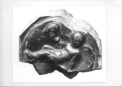 coupe  ; médaillon de vase