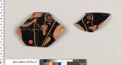 Terracotta rim fragment of a kylix (drinking cup)