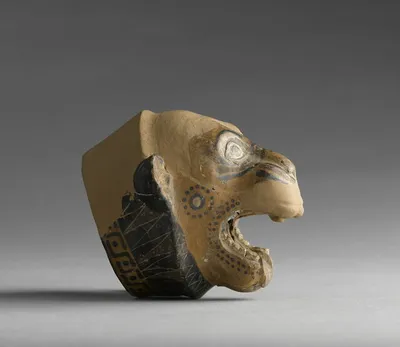 rhyton ; vase plastique