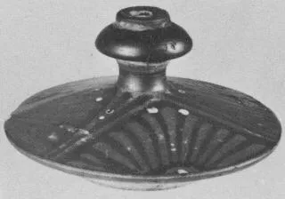 LEKANIS LID (SOUTH ITALIAN, APULIAN, RED-FIGURE)