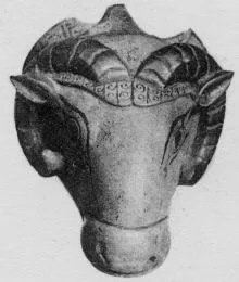 FIGURE VASE (CORINTHIAN)