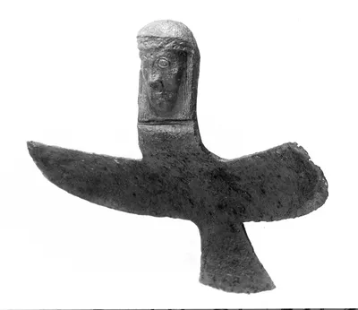 Kesselattasche mit menschlichem Kopf und Flügeln