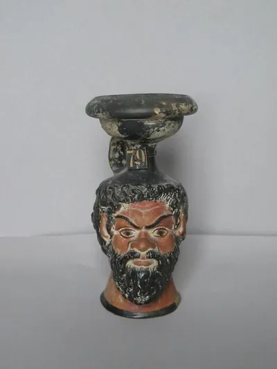 aryballe ; vase plastique