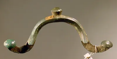 Beckenhenkel (Griff einer Fußschale des Typs den Boesterd 185)