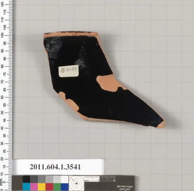 Terracotta rim fragment of a kylix (drinking cup)