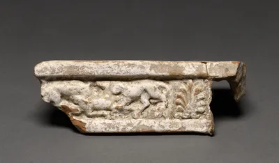 Miniature Altar with Animal Combat