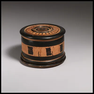 Terracotta pyxis (cosmetic box)