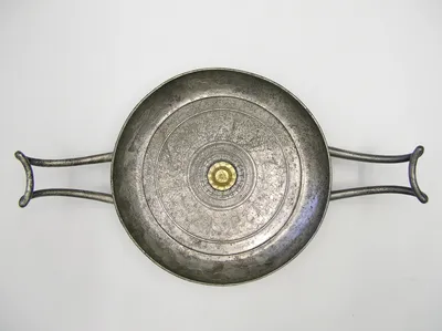 Trinkschale (Silberschale, Schale, Henkelschale mit Omphalos aus dem Silberfund von Paternò)