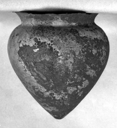 Henkelloser kleiner Kessel, nach unten spitz zulaufend