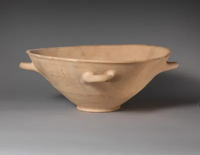 Terracotta basin with four handles
