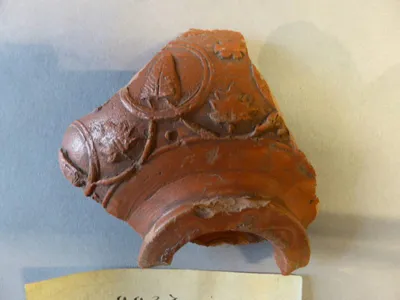 vase ; fragment