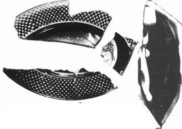 PLATE (ATHENIAN, RED-FIGURE)