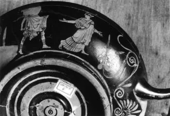CUP, STEMLESS (ATHENIAN, RED-FIGURE)