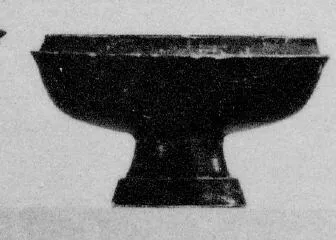 LEKANIS (SOUTH ITALIAN, APULIAN, BLACK GLAZE)