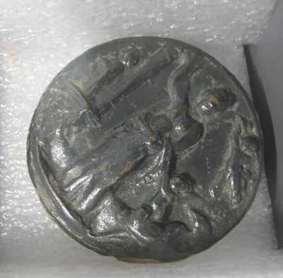 coupe  ; médaillon de vase