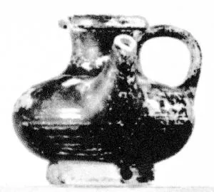 FEEDER (SOUTH ITALIAN, CAMPANIAN, BLACK GLAZE)