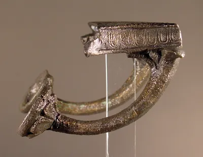 Henkel eines großen Beckens