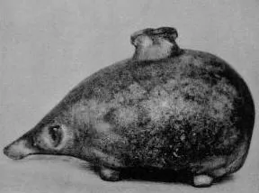 FIGURE VASE (CORINTHIAN)