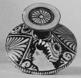 LEKANIS LID (SOUTH ITALIAN, APULIAN, RED-FIGURE)