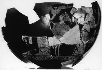 LEBES (ATHENIAN, RED-FIGURE)