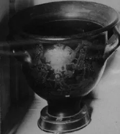 KRATER, BELL (ATHENIAN, RED-FIGURE)
