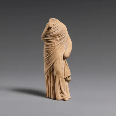 Terracotta statuette of a woman