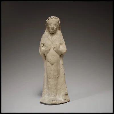 Terracotta statuette of a woman