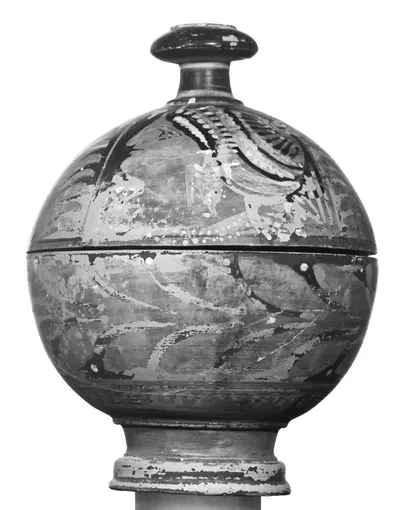 Apulian Red-Figure Globular Lidded Pyxis