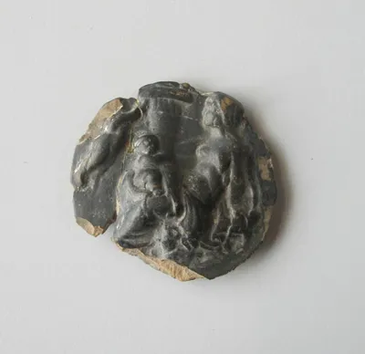 coupe  ; médaillon de vase