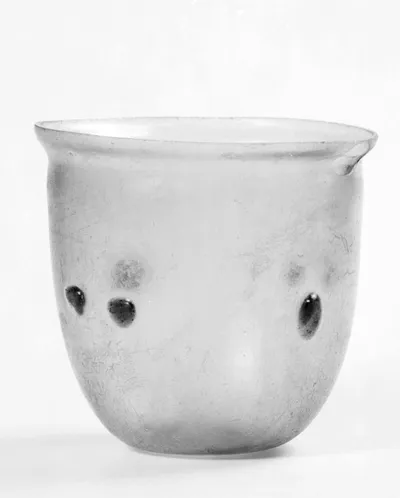 Nuppenbecher (Lampe?)