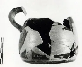MUG (ATHENIAN, RED-FIGURE)