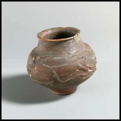 Terracotta beaker with barbotine decoration