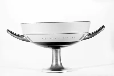 Attisch schwarzfigurige Schale (Attische Kleinmeisterschale)