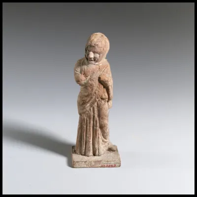 Statuette of an old woman