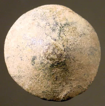 ""Kleines Näpfchen"" (in Wirklichkeit wohl ein Nagelkopf)