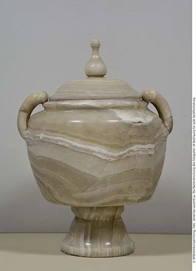 Römische gefäßförmige Urne mit Deckel