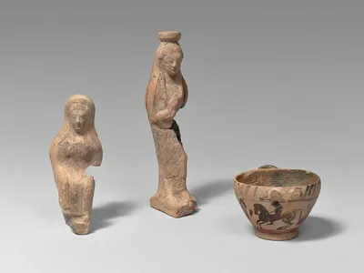 vase plastique ; figurine