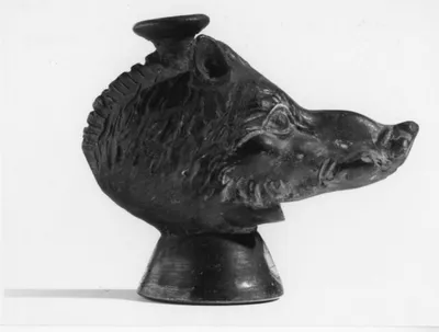 guttus ; vase plastique