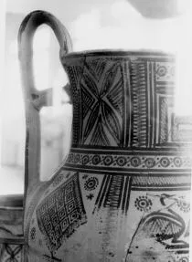 PITCHER (ATHENIAN GEOMETRIC, OUTLINE)