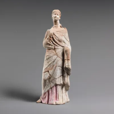 Terracotta statuette of a woman