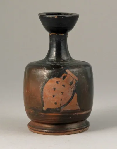 Squat lekythos, miniature