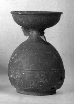 Kleines henkelloses Gefäß